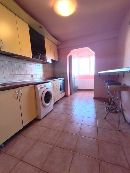 Aparatorii Patriei -Apartament 3 Camere - 75 mp - 600 EUR