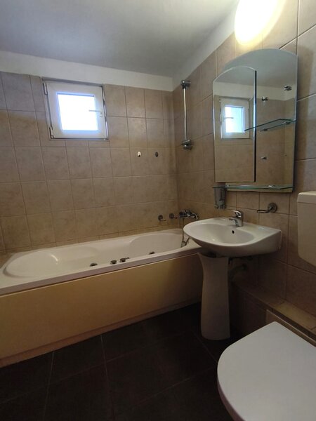 Aparatorii Patriei -Apartament 3 Camere - 75 mp - 600 EUR